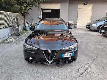 Alfa Romeo Giulia 2.2 Turbodiesel 150 CV Super