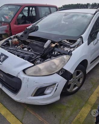 Peugeot 308 Sw 2009 Demolita - Per Ricambi 1.6 TD
