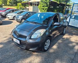 Toyota Yaris 1.0 5 porte Sol