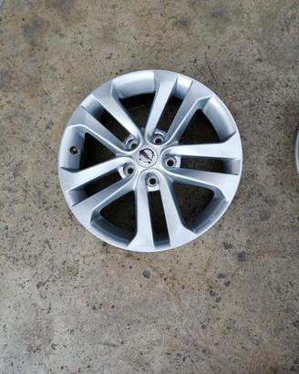 CERCHI IN LEGA PER NISSAN JUKE R.17”