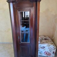 Vetrina in legno massello