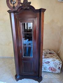 Vetrina in legno massello