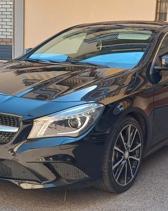 Mercedes-benz CLA 200 D SW AUTOMATIC PREMIUM DARK 