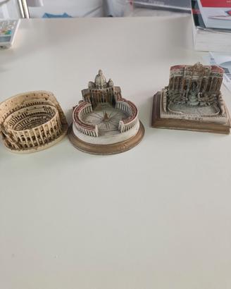 set souvenir in resina Colosseo san Pietro di trev