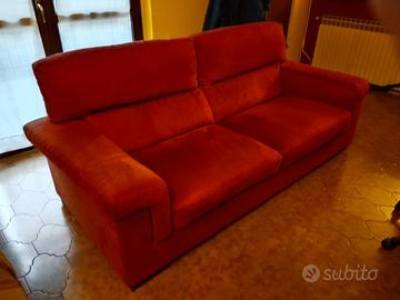 Divano tre posti