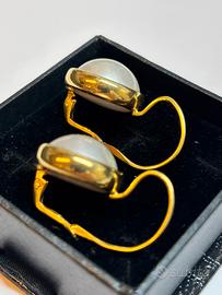 Orecchini in oro giallo e perle