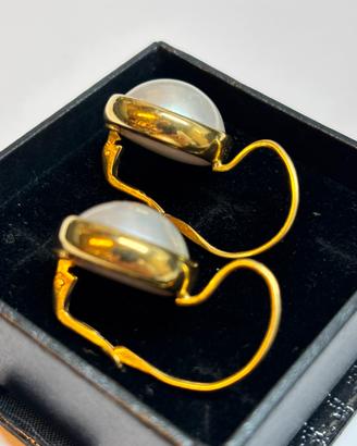 Orecchini in oro giallo e perle