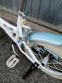 Bicicletta con rotelle per bambina