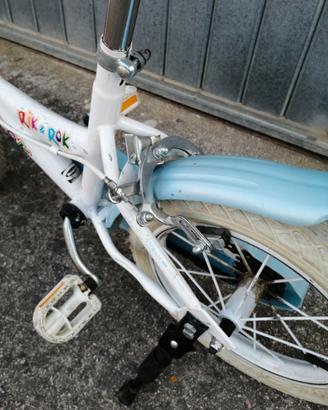 Bicicletta con rotelle per bambina