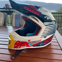 Casco Kini Red Bull