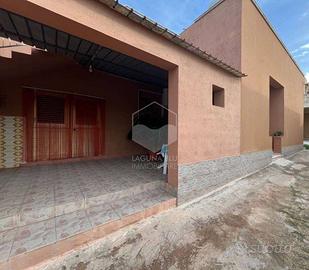 Casa singola con area libera sovrastante