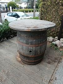 N 2 botti vino da 120 lt con 8 sgabelli in legho