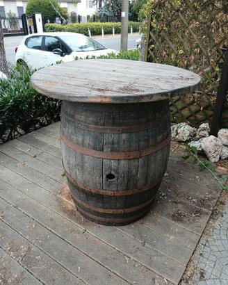 N 2 botti vino da 120 lt con 8 sgabelli in legho