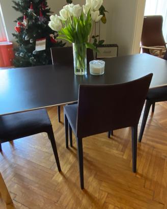 Tavolo Less Less MOLTENI + 4 sedie
