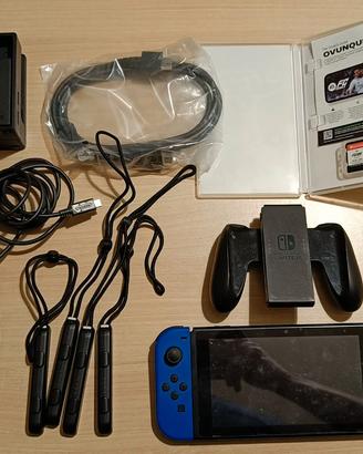 Nintendo Switch con 1 gioco, 2 custodie, originale
