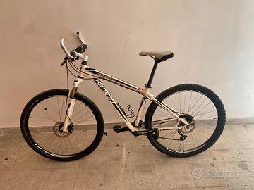 Bicicletta specialzed