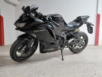 Kawasaki ninja ZX4R