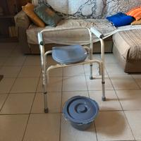 Sedia water per anziani e disabili