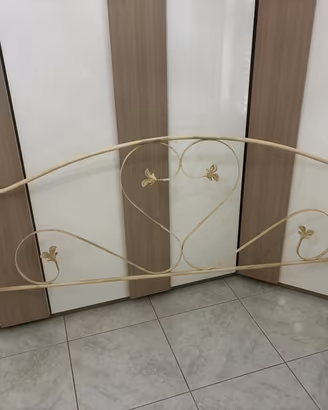 Letto matrimoniale di ferro battuto