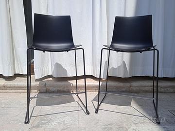 2 sgabelli di design Arper