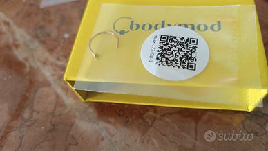 Nostril cerchietto in titanio color oro