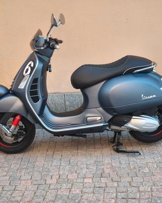 Vespa GTV 300 SEI GIORNI HPE
