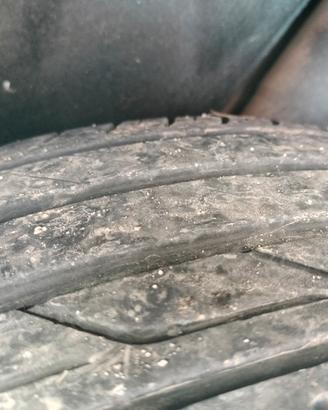 Pneumatici 215/50 r 18