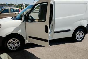 Furgone fiat doblo