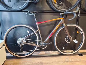 BICI GRAVEL KANZO ADVENTURE