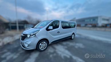 Opel vivaro 9 posti passo lungo