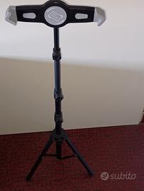 Supporto treppiede per tablet