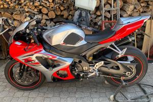 Moto Suzuki gsx r1000 k7