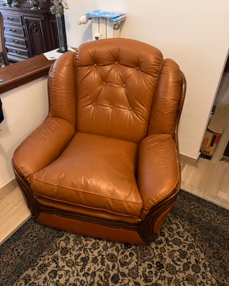 2 poltrone in pelle