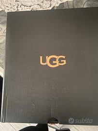 UGG modello Lowmel uomo numero 42