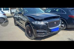 JAGUAR F- PACE