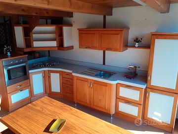 cucina in legno massello
