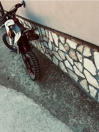 Mini cross