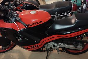 HONDA CBR 600 epoca