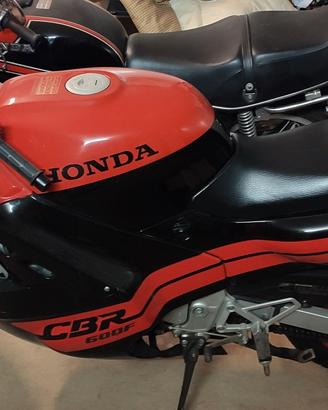 HONDA CBR 600 epoca