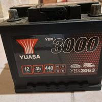 Batteria auto 45 Ah 1 anno di garanzia 