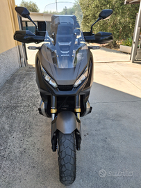 Honda x adv 750