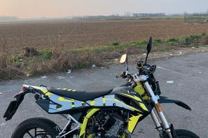 Splendida SWM Scrambler 125 cc