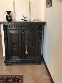 Credenza veneziana