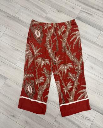 Pantaloni ampi