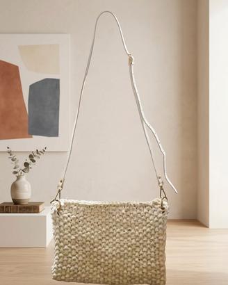 🧶 Borsa a tracolla intrecciata fatta a mano 40€