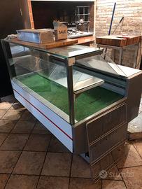 Frigorifero e Bancone