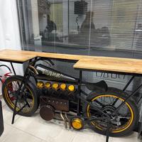 Snack da bar con moto