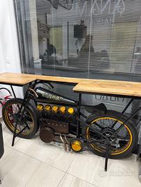 Snack da bar con moto