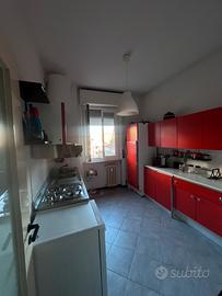 Bilocale arredato con balcone, garage e ascensore