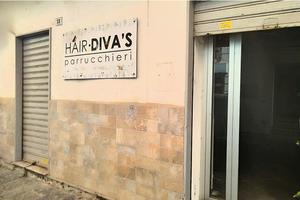 Locale fronte strada - 35 mq